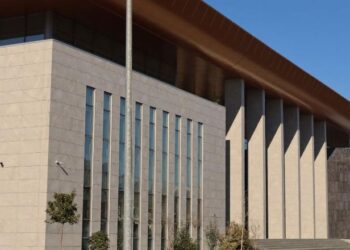 Dhoma e Avokatisë Vlorë thirrje KLGJ-së: Gjykatat e Apelit në kolaps, qytetarët presin me vite për një vendim