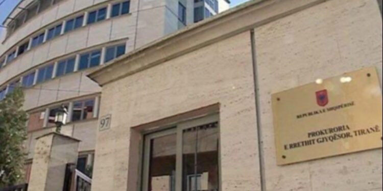 Lejoi 2240 m² ndërtim jashtë lejes, Prokuroria e Tiranës çon në gjyq ish-drejtoreshën e Kadastrës dhe ndërtuesin! 24.9 mln lekë dëm shtetit (EMRI)