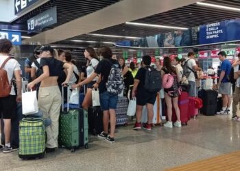 Anulime dhe vonesa në fluturime, çfarë pritet të ndodhë nga greva në Itali