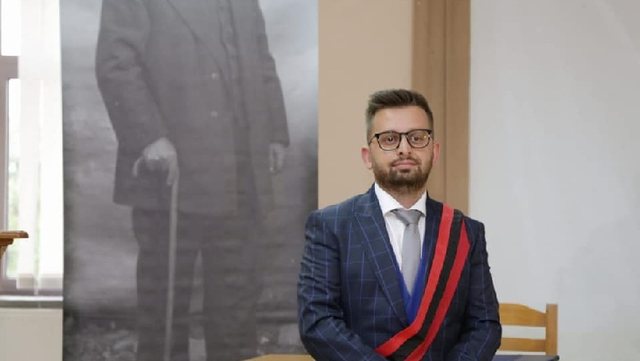 SPAK merr të pandehur kryebashkiakun e Kolonjës, Erion Isai