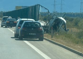 Aksidenti në autostradën Fier – Vlorë, identifikohet viktima