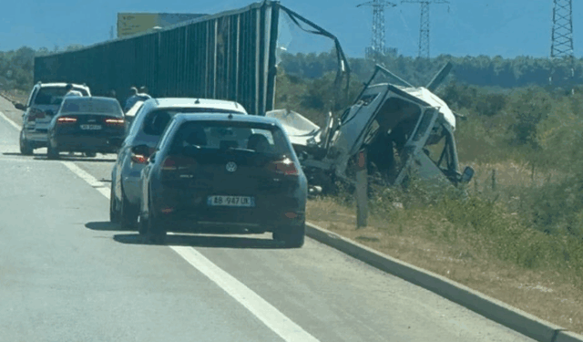 Aksidenti në autostradën Fier – Vlorë, identifikohet viktima