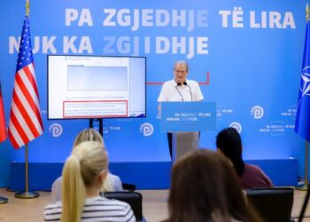 Paralajmërimi i Berishës: Rama po vendos teknologjinë më policeske për përgjimin e çdo komunikimi