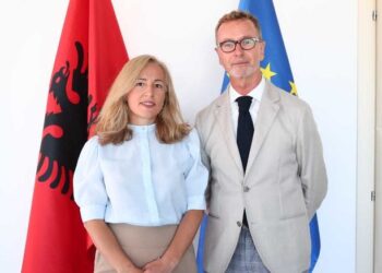 Ambasadori i BE takon kryetaren e KLP: Do të ndjekim nga afër zgjedhjen e kreut të ri të SPAK