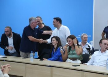 Fotolajm/ Kryesia e PD mblidhet për herë të parë pas zgjedhjeve, rikthehet Salianji