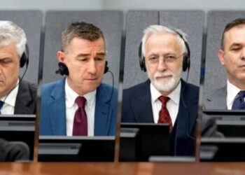 Haga lë në paraburgim ish-liderët e UÇK-së