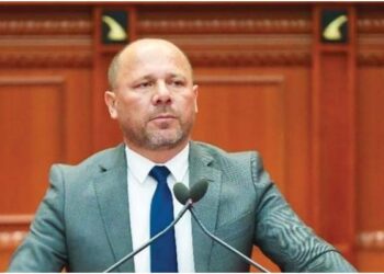 “Nuk kam konflikt me askënd”, Xhelal Mziu flet pas shpërthimit me lëndë plasëse