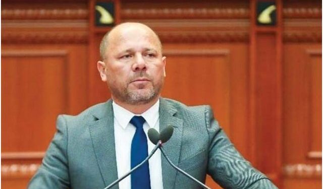 “Nuk kam konflikt me askënd”, Xhelal Mziu flet pas shpërthimit me lëndë plasëse