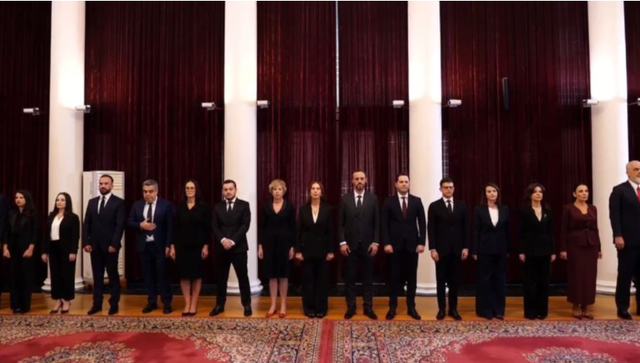 Betohen në Presidencë Edi Rama dhe ministrat e rinj