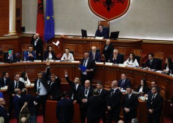 Programi qeverisës miratohet pa debat, BE kritikon mungesën e dialogut: Shqiptarët u privuan nga informimi