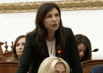 Topalli sulmon dekretin për “ministren” e AI: Antikushtetues, ngjante si ‘meme’