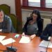 Ndodh edhe kjo! Deputetja e PS-së shkon me foshnjën në Komisionin Parlamentar