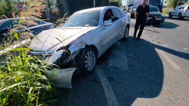 Përplasen tre mjete në Ishull-Lezhë, dy të plagosur