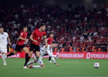 Serbia kërkesë zyrtare UEFA-s, sfida ndaj Shqipërisë mund të mos luhet në Beograd