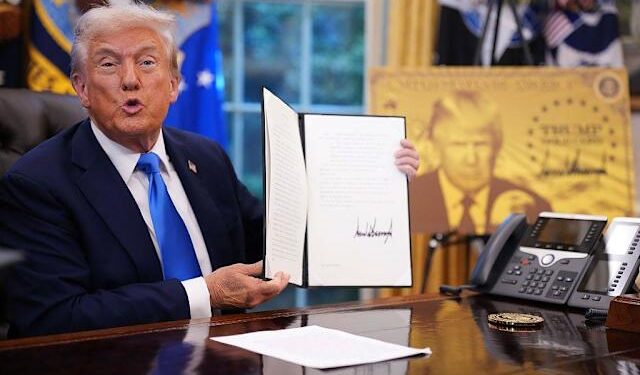 SHBA, Trump shton një tarifë prej 100 mijë dollarësh për aplikantët e vizave H-1B
