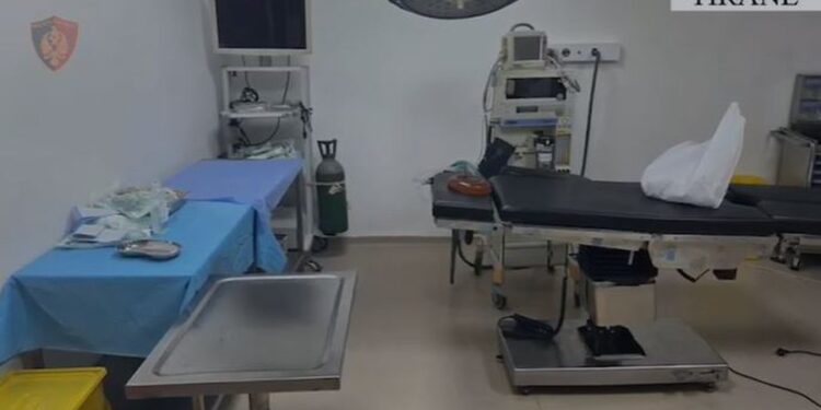 Bllokohet spitali privat “Medi Care” te Zogu i Zi, administratori në pranga për evazion fiskal dhe punëtorë të pasiguruar