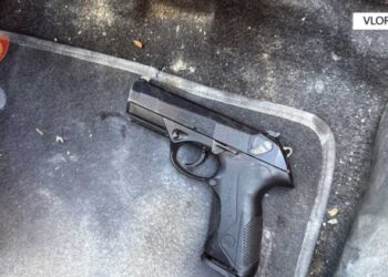 Ngjarja në Vlorë, policia: 37-vjeçari u vetëplagos, hodhi armën brenda një mjeti