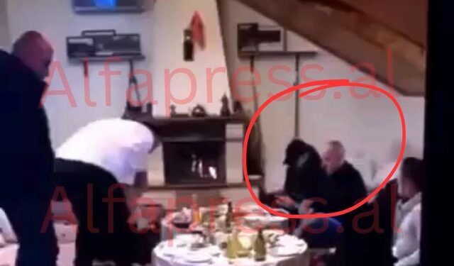 VIDEO/ Olsi Rama dhe deputeti i PD Arjan Ndoja, duke darkuar me Troplinët!