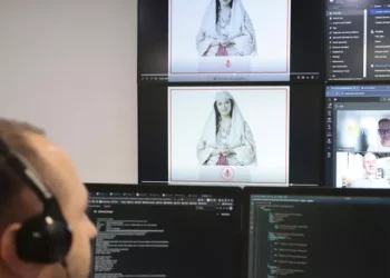“Ministrja” e parë virtuale në Parlament, The Washington Times: Kush është Diella, roboti i Ramës