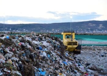 “Ndotësi paguan”, ligji i ri për mbetjet sjell kosto shtesë për qytetarët
