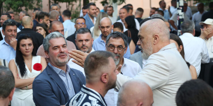 Dorëhiqet kryebashkiaku i Vlorës, Ermal Dredha