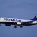 Tmerr në fluturimin e “Ryanair”, dy të plagosur