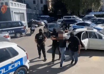 U kap duke transportuar kokainë, arrestohet 22-vjeçari në autostradën Tiranë-Durrës