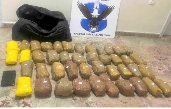 Transportoi drogë nga Shqipëria në Greqi, arrestohet shqiptari me 21.5 kg drogë