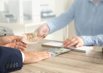 Numri i zyrave të këmbimit valutor ka rënë me 8% që nga fillimi i vitit
