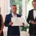 Mitsotakis i jep shtetësinë greke Levian Gogës, shqiptarit që hyri në lum të shpëtojë dy fëmijë