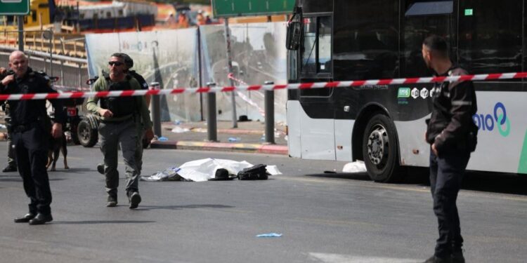 Sulm me armë në Jeruzalem, të paktën 5 viktima/ Netanyahu zhvillon takim urgjent me strukturat e sigurisë
