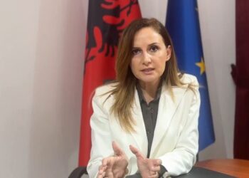 “Pas 35 vitesh, Parlamenti nuk diskuton programin e qeverisë”, Tabaku: Nuk ka vizion, por vetëm riciklim
