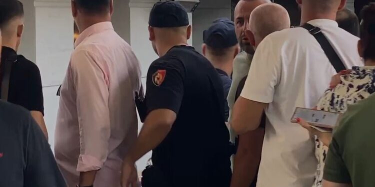 Video/ Dalin pamjet nga atentati në Shkodër