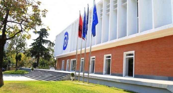 PD padit në Kushtetuese ndryshimet në rregulloren e Kuvendit dhe dekretimin e Diellës