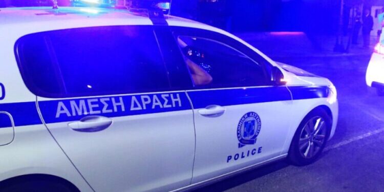 Pranga shqiptarit në Greqi, dyshohet se dhu*oi fëmijën e tij 4-vjeçar