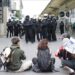 675 persona të arrestuar në protestat kundër Macronit