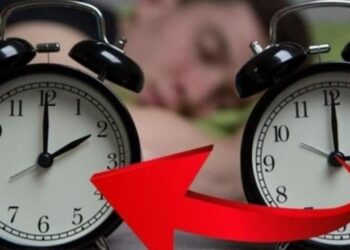 Rikthehet ora diellore! Sonte në orën 03:00, akrepat shkojnë 60 minuta pas