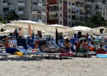 Zhgënjim nga pushimet në Shqipëri, turistët polakë kërkojnë zhdëmtim