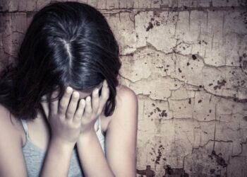 Kishte dijeni për abuzimin seksual të 16-vjeçares nga një efektiv, pezullohet shefi i Komisariatit të Përmetit