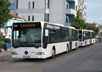 Bashkia Kamëz merr vendimin! Rritet çmimi i transportit publik për linjën Kamëz–Tiranë