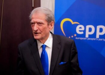 “Qeveria e lidhur me kartelet”/ Berisha në Strasburg: Rreziku më i madh për shqiptarët është droga!