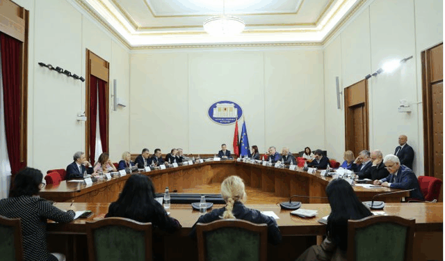 PS bllokon interpelancën me Ramën, Bardhi: Keni përfituar para nga babai i Suel Çelës