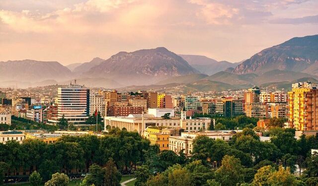 Shqipërisë i duhen 64 vite për të arritur standardin e qeverisjes së BE-së