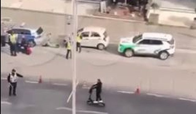 I riu ‘sfidon’ policinë dhe ja mbath me skuter pranë ‘Zogut të Zi’