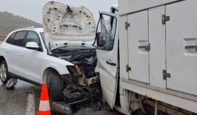 Përplasen dy mjete në Kukës, pesë të plagosur, mes tyre një fëmijë