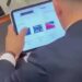 Deputeti i PS kapet duke bërë “shopping online” gjatë punimeve në Kuvend