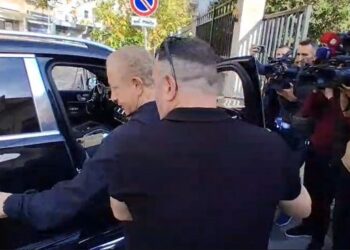 Aeroporti i Vlorës/ Pacolli del pas 3 orësh nga Prokuroria e Tiranës, ç’deklaroi për mediat