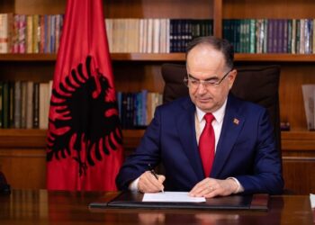 Gjykata Kushtetuese pezullon dekretin e Presidentit për zgjedhjet në Tiranë