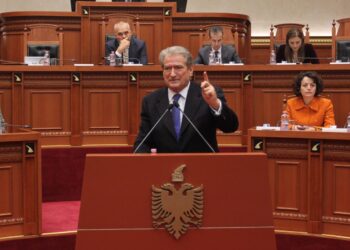 Parlament i vogël? Ekspertët peshojnë efektet e një pakti të dytë mes Ramës dhe Berishës