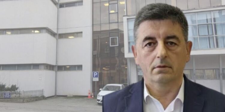 Arrestohet prokurori në Prizren – Momenti kur nxirret nga zyra në pranga – VIDEO